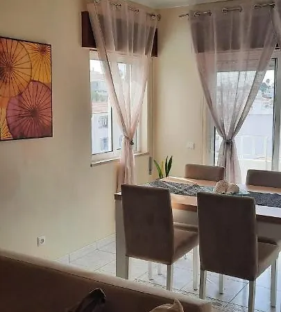 I Wish Were Here Lejlighed